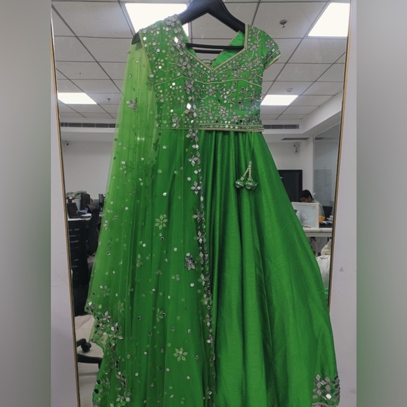 SOLD Preeti s Kapoor 3 pc lehenga set - Picture 11 of 12